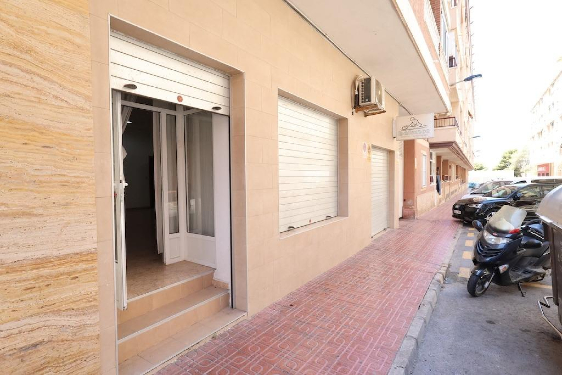 Resale - Commercial - Torrevieja - Centro