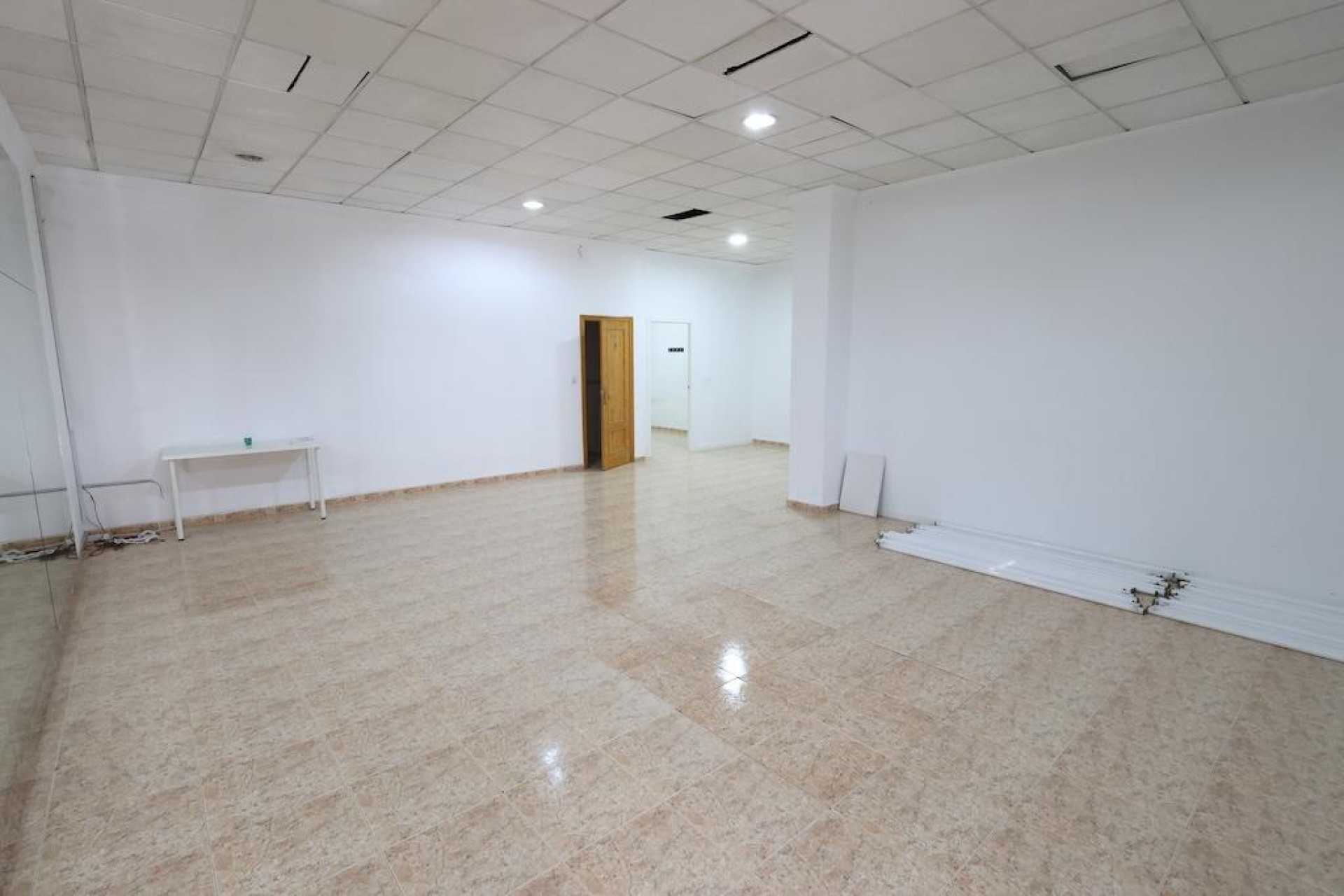 Resale - Commercial - Torrevieja - Centro
