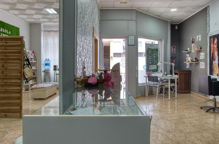 Resale - Commercial - Torrevieja - La Mata
