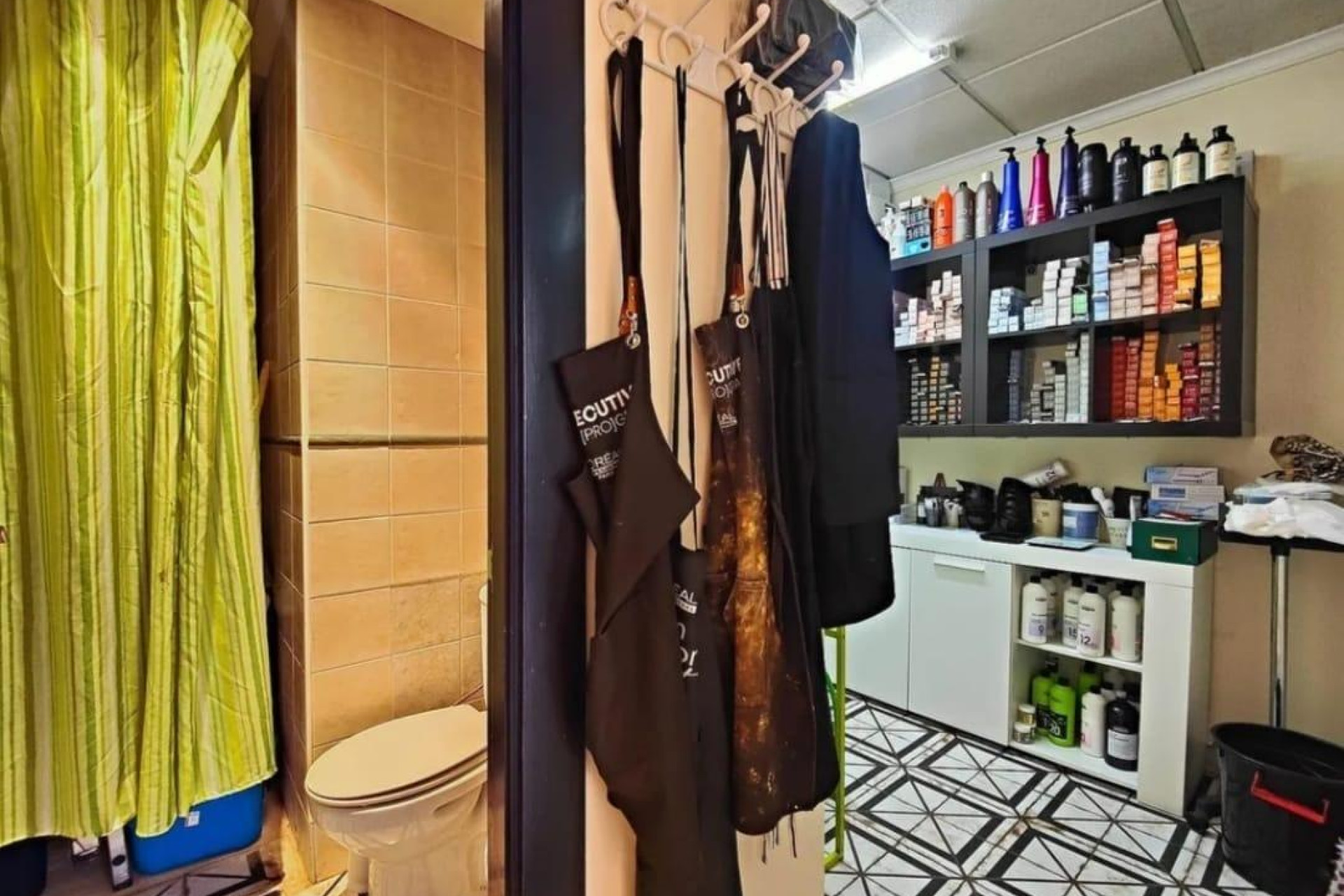 Resale - Commercial - Torrevieja - La siesta