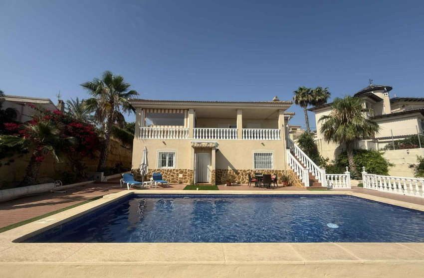 Resale - Detached House / Villa - Almoradí