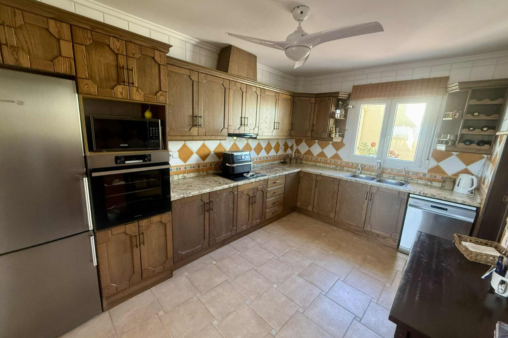 Resale - Detached House / Villa - Almoradí