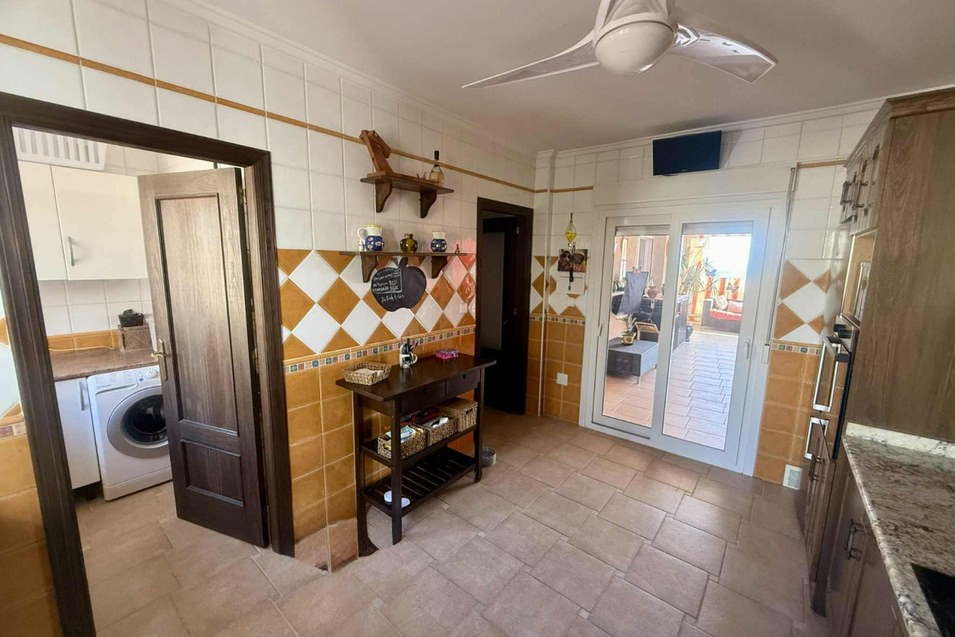 Resale - Detached House / Villa - Almoradí