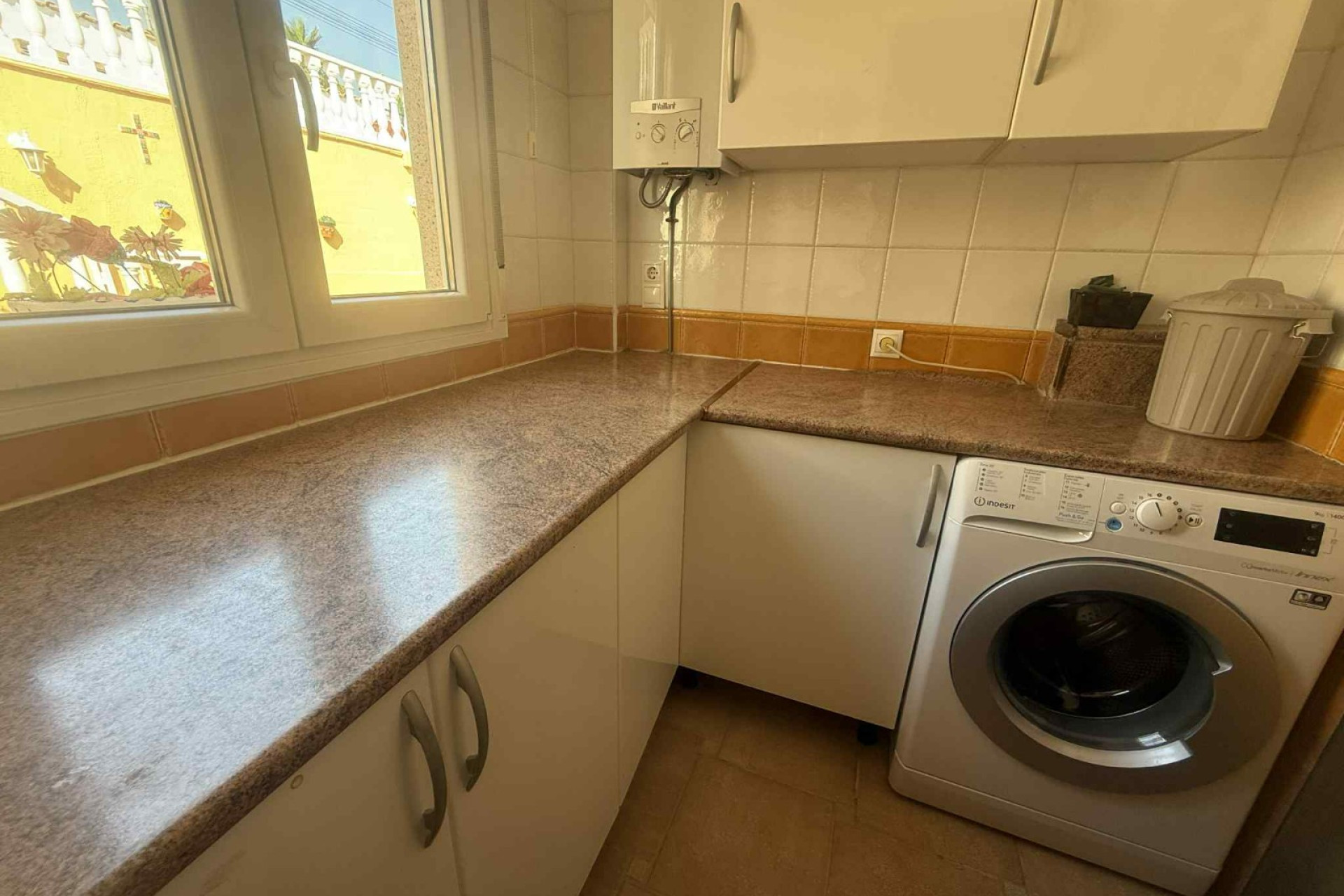 Resale - Detached House / Villa - Almoradí