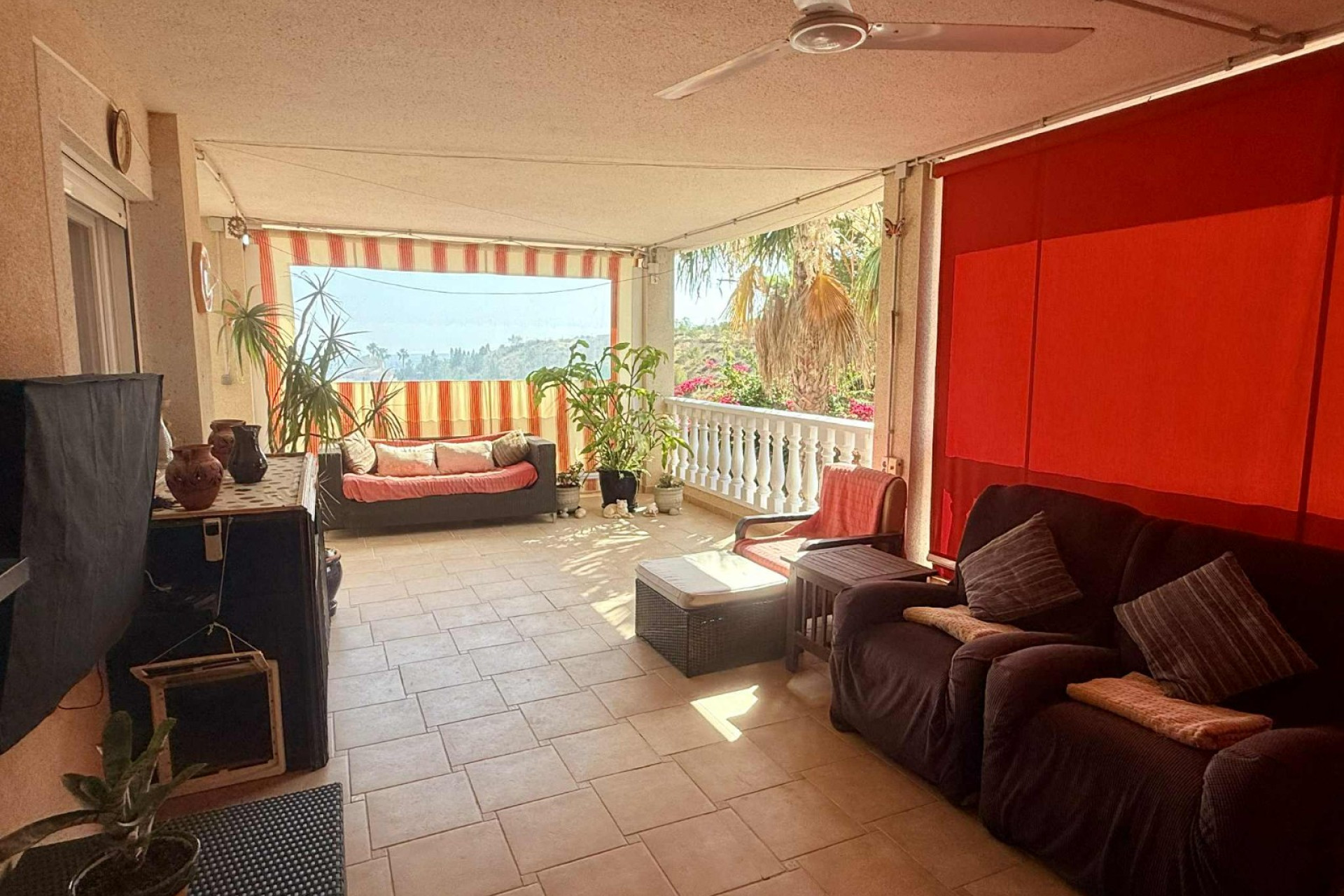 Resale - Detached House / Villa - Almoradí