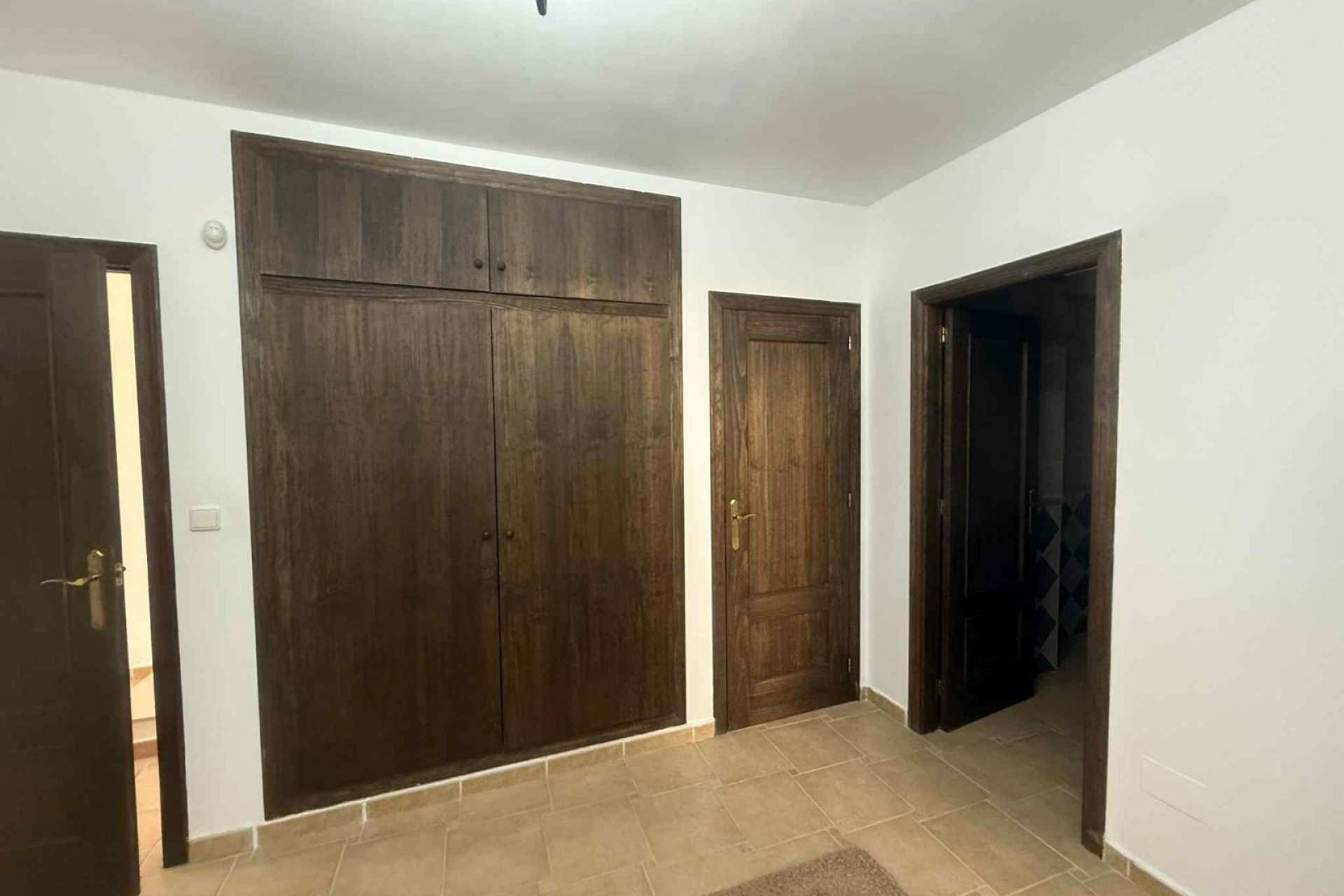 Resale - Detached House / Villa - Almoradí