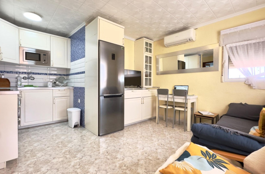 Resale - Detached House / Villa - Torrevieja - Torreta III
