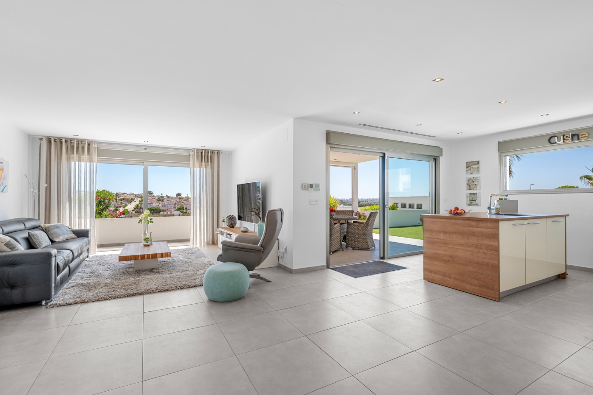 Resale - Detached Villa - La Marina - La Marina - Urbanization
