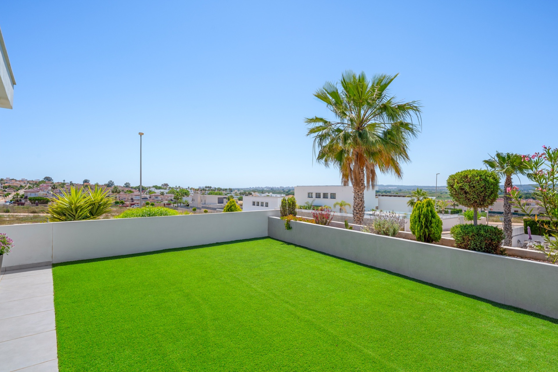 Resale - Detached Villa - La Marina - La Marina - Urbanization