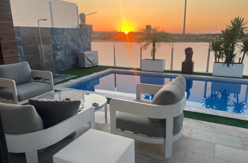 Resale - Detached Villa - Los Montesinos - Entre Naranjos / Vistabella Golf