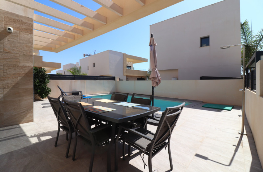 Resale - Detached Villa - Los Montesinos - La Herrada