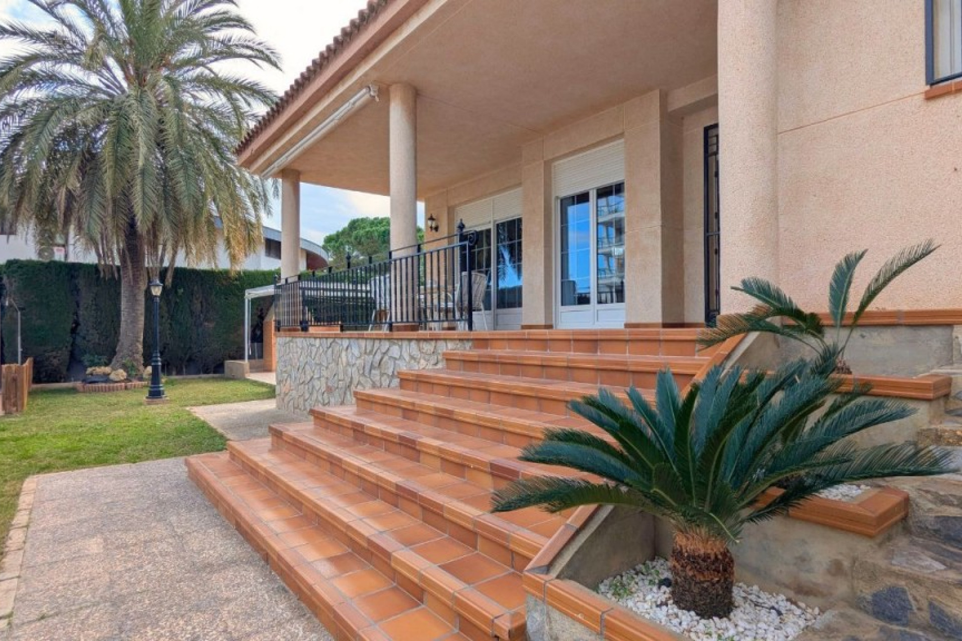 Resale - Detached Villa - Mil Palmeras