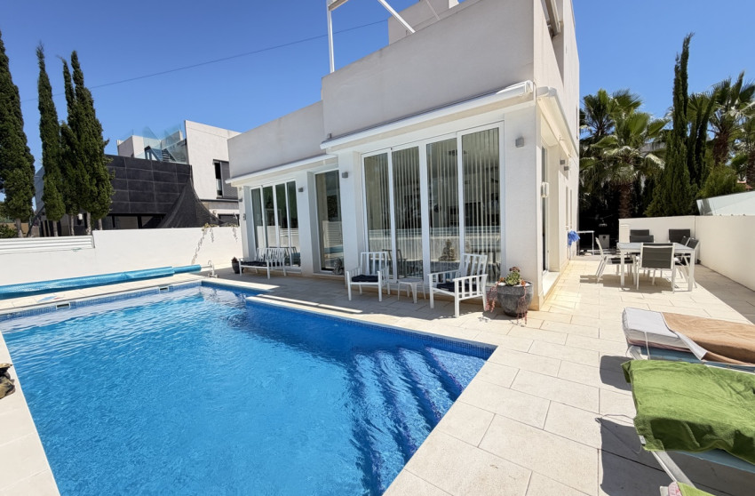 Resale - Detached Villa - Orihuela Costa - Mil Palmeras