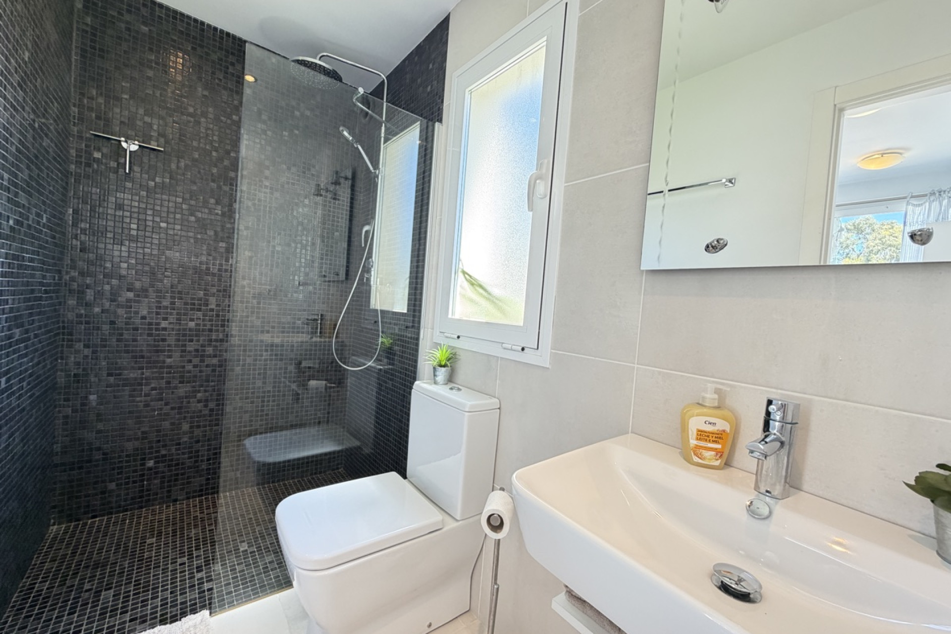 Resale - Detached Villa - Orihuela Costa - Mil Palmeras