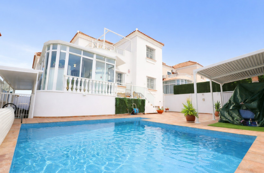 Resale - Detached Villa - Orihuela Costa - Villamartin