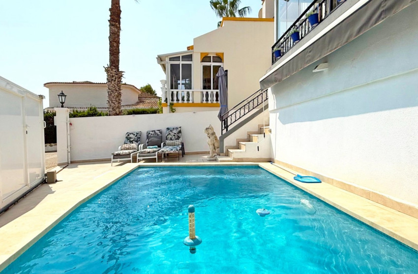 Resale - Detached Villa - Orihuela Costa - Villamartin