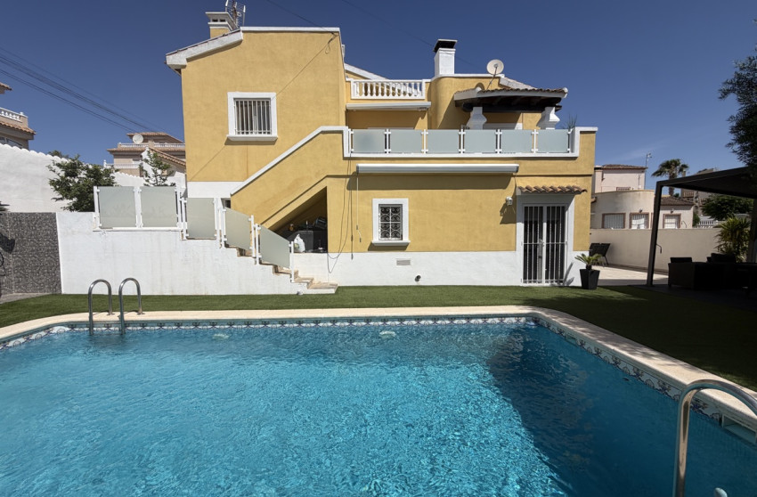 Resale - Detached Villa - Orihuela Costa - Villamartin