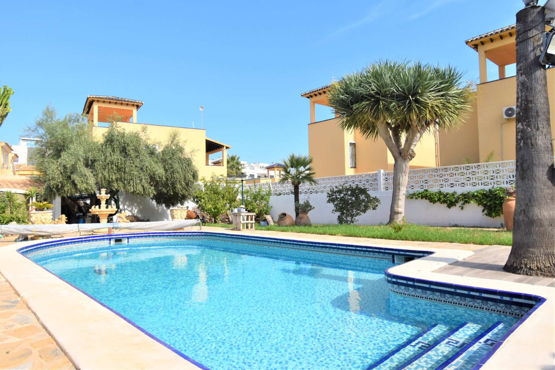 Resale - Detached Villa - Orihuela Costa - Villamartin