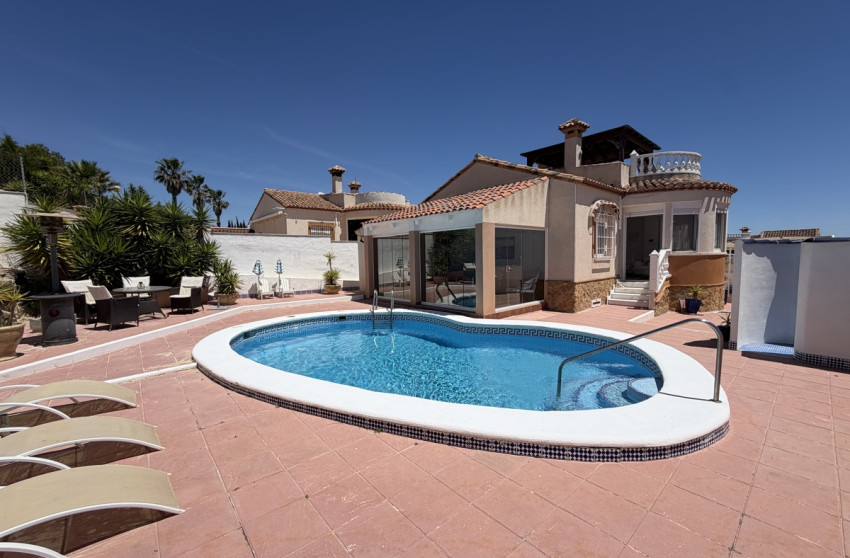 Resale - Detached Villa - San Miguel de Salinas - Lake View Mansions
