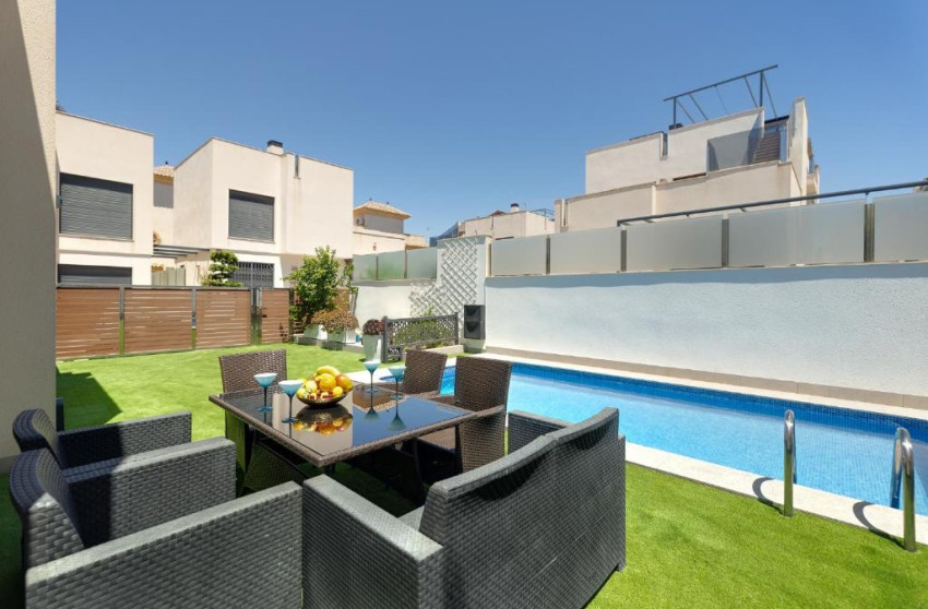Resale - Detached Villa - Torrevieja - Aguas Nuevas