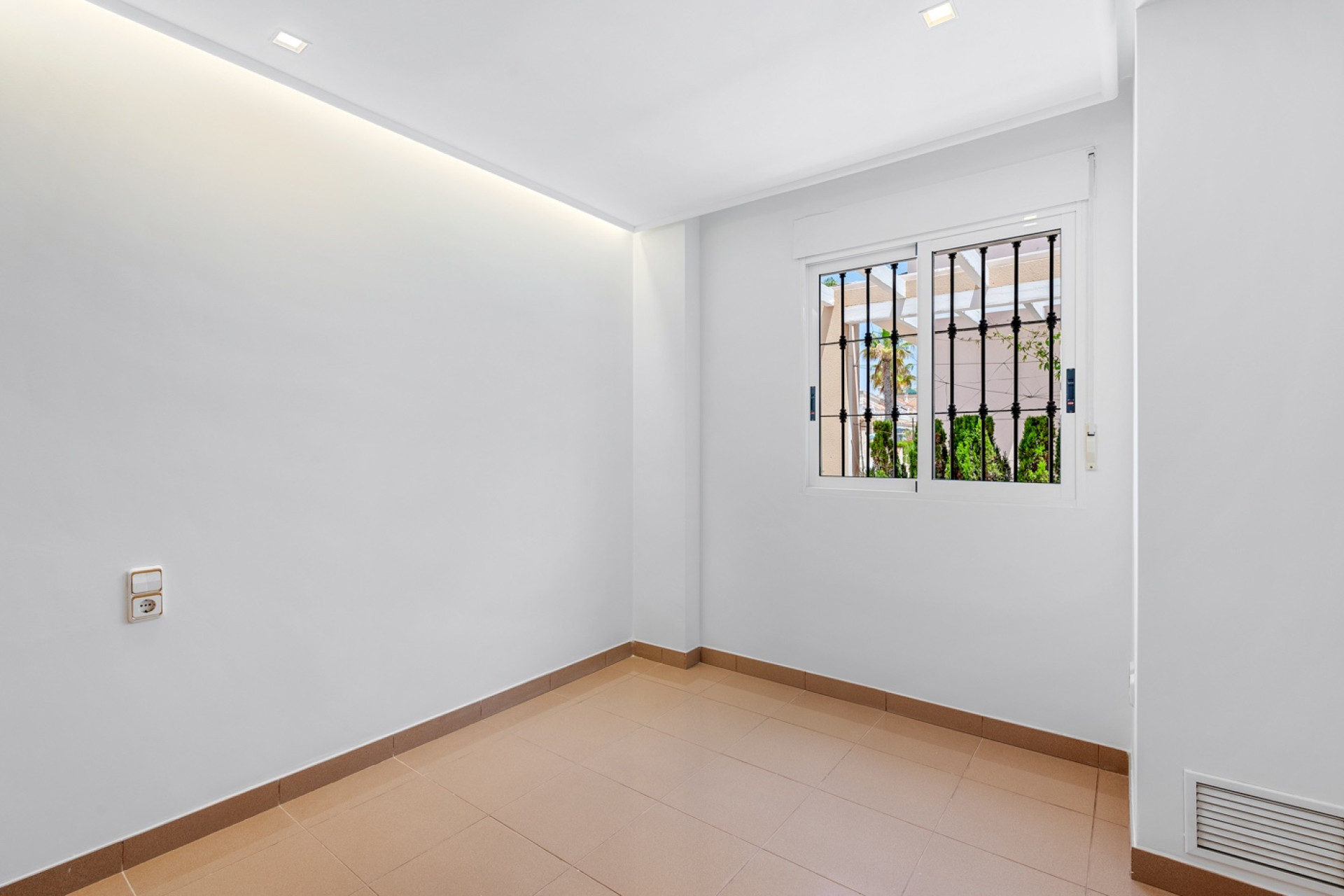 Resale - Detached Villa - Torrevieja - Los Frutales