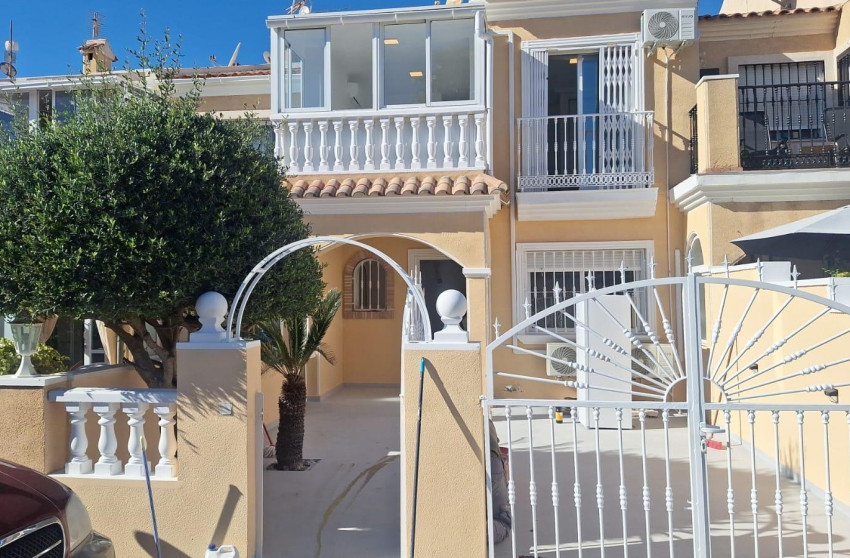 Resale - Duplex - Torrevieja - Aguas Nuevas