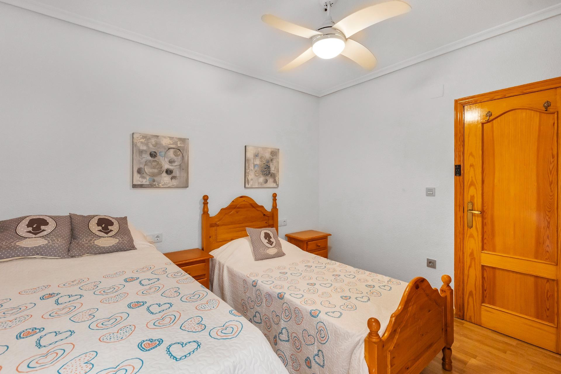 Resale - Flat - Torrevieja - Paseo maritimo
