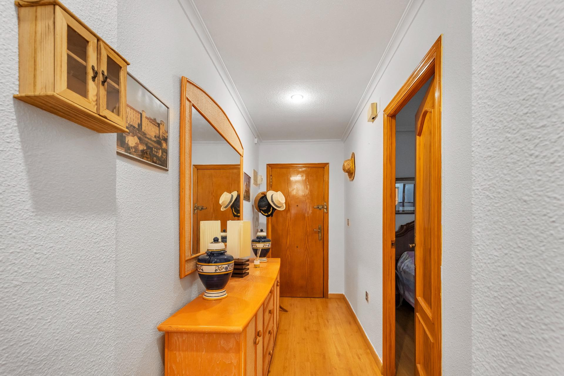 Resale - Flat - Torrevieja - Paseo maritimo