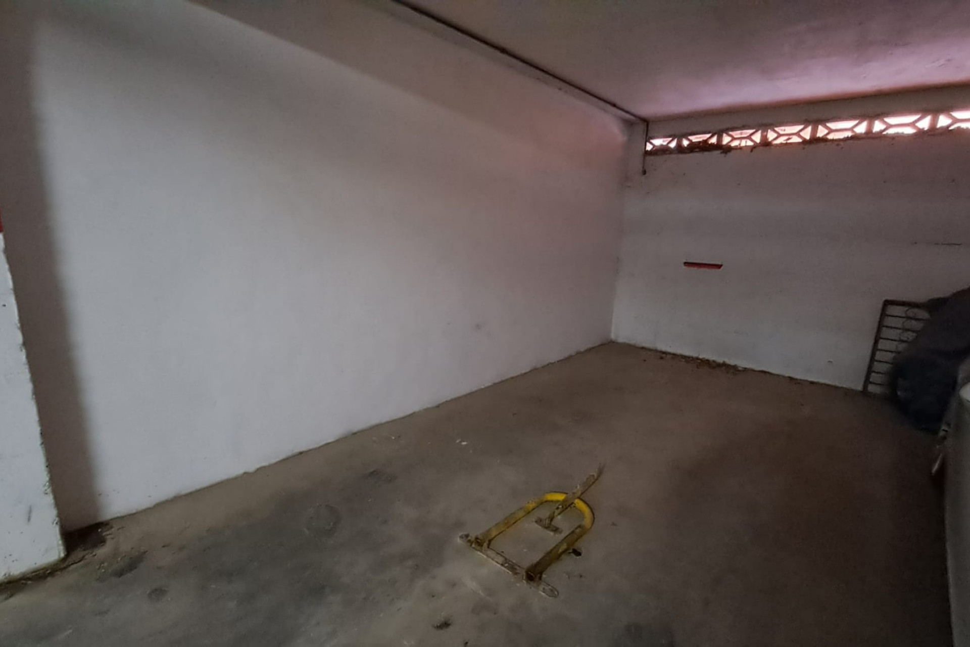 Resale - Garage - La Mata