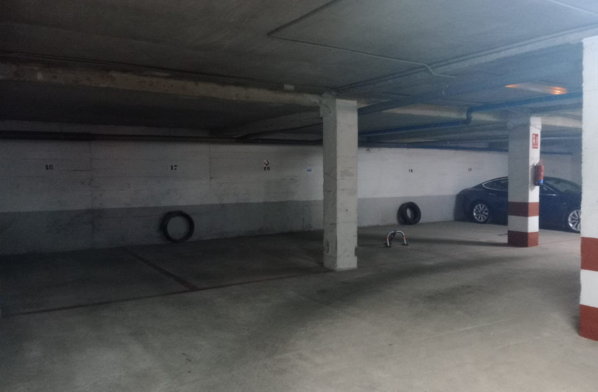 Resale - Garage - La Mata