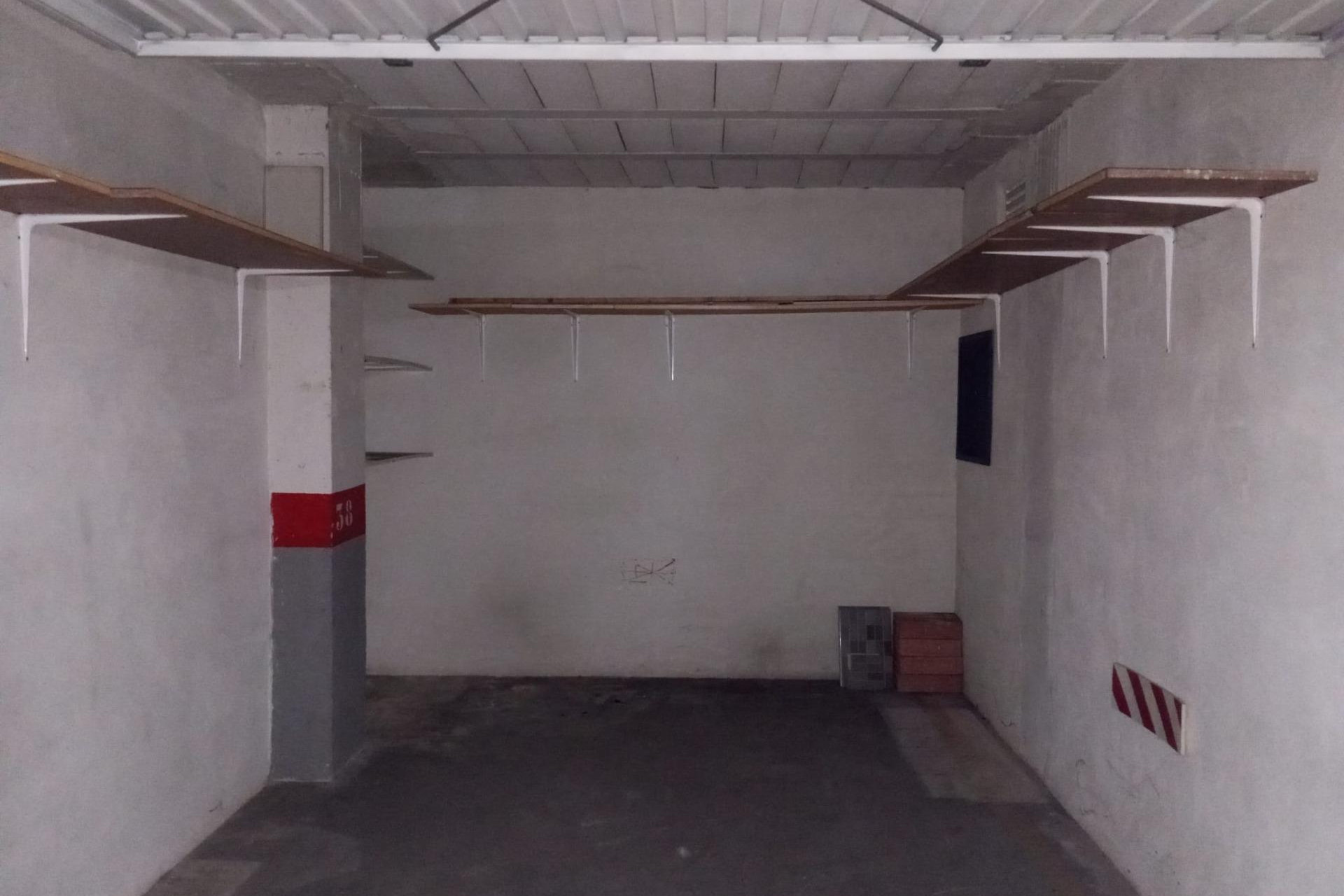 Resale - Garage - Torrevieja - Estacion de autobuses