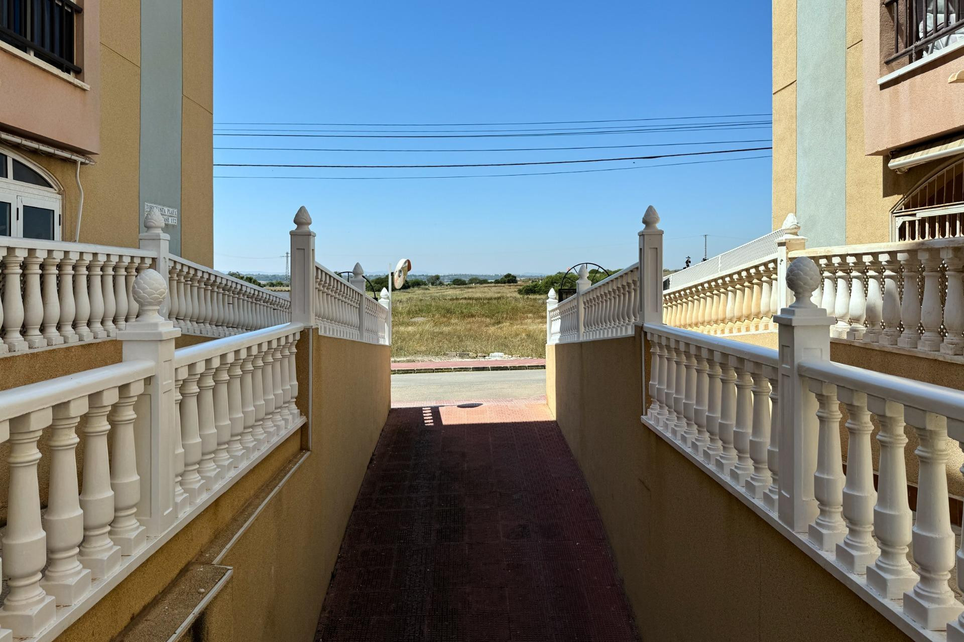 Resale - Ground Floor - Torrevieja - La Mata pueblo