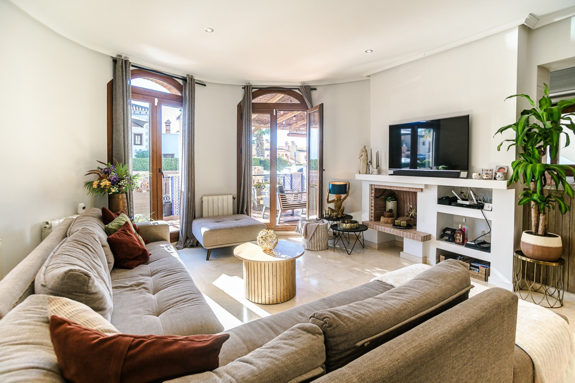 Resale - House - Algorfa