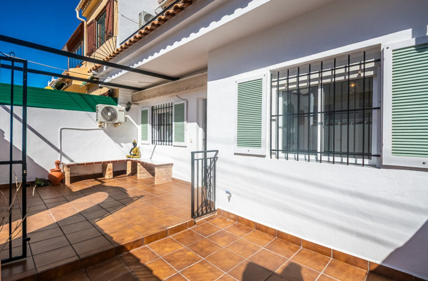 Resale - House - San Miguel de Salinas