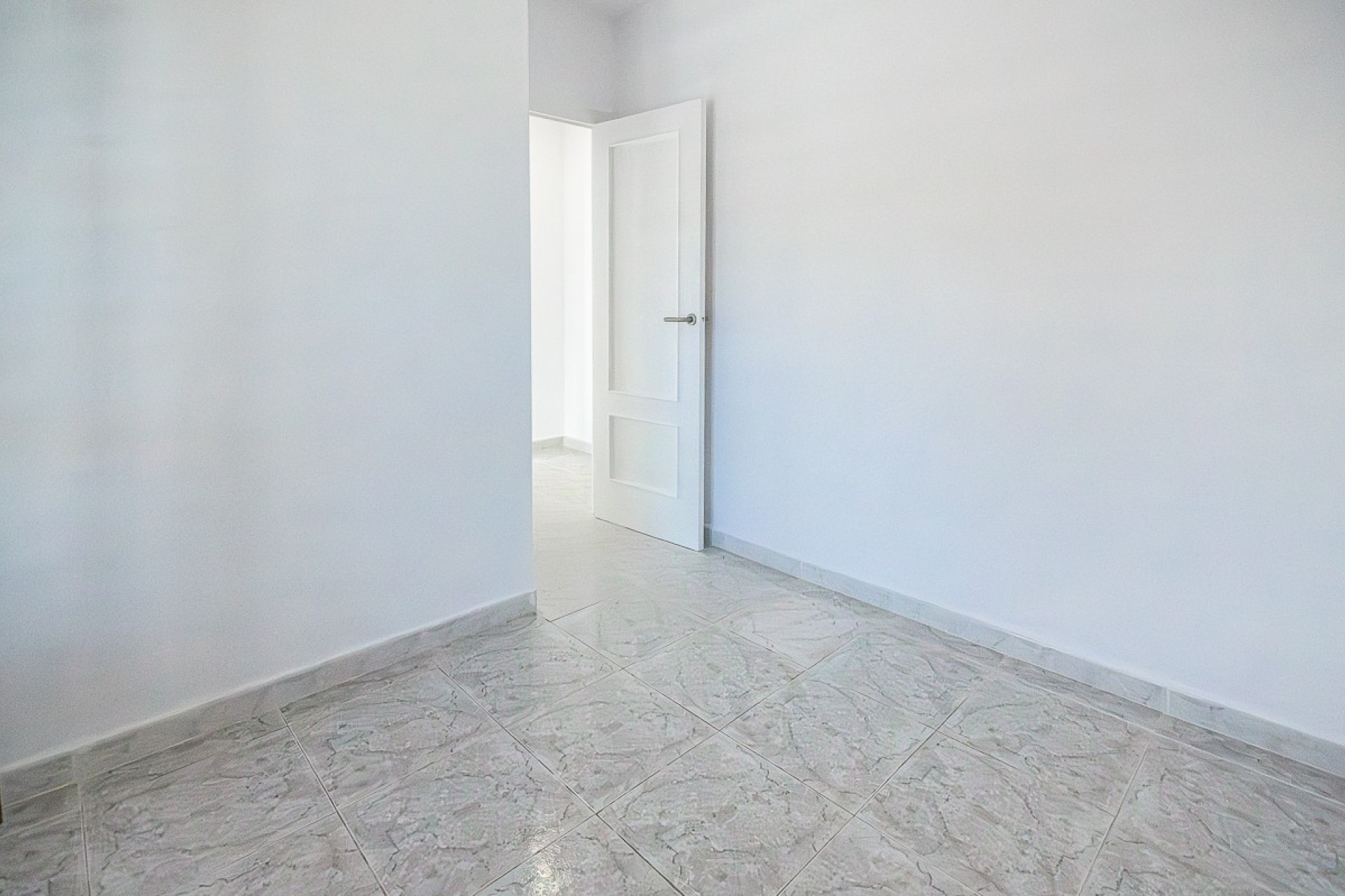 Resale - House - San Miguel de Salinas