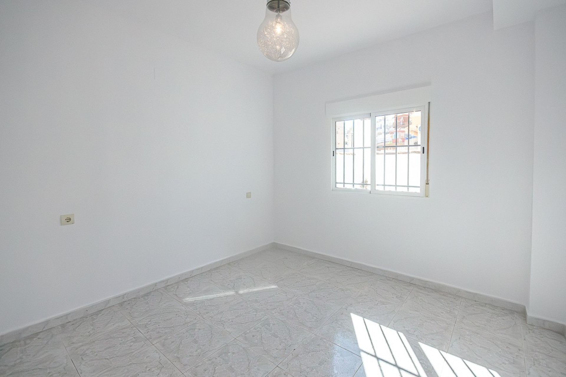 Resale - House - San Miguel de Salinas
