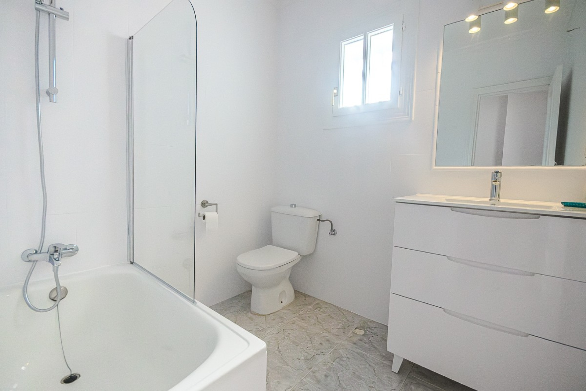 Resale - House - San Miguel de Salinas