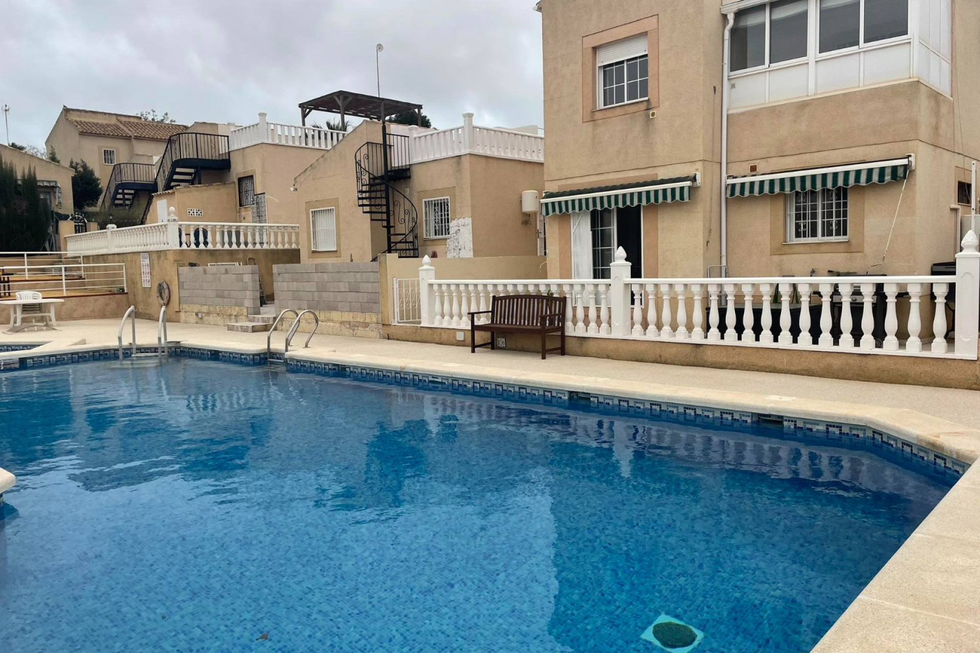 Resale - House - Townhouse - Torrevieja - Los balcones