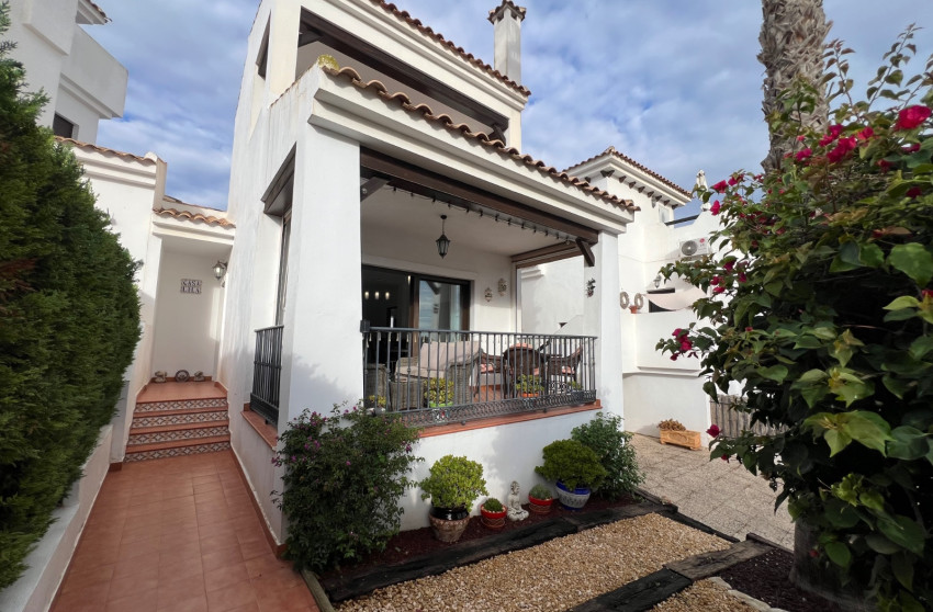 Resale - Link-Detached House - Algorfa - La Finca Golf Resort