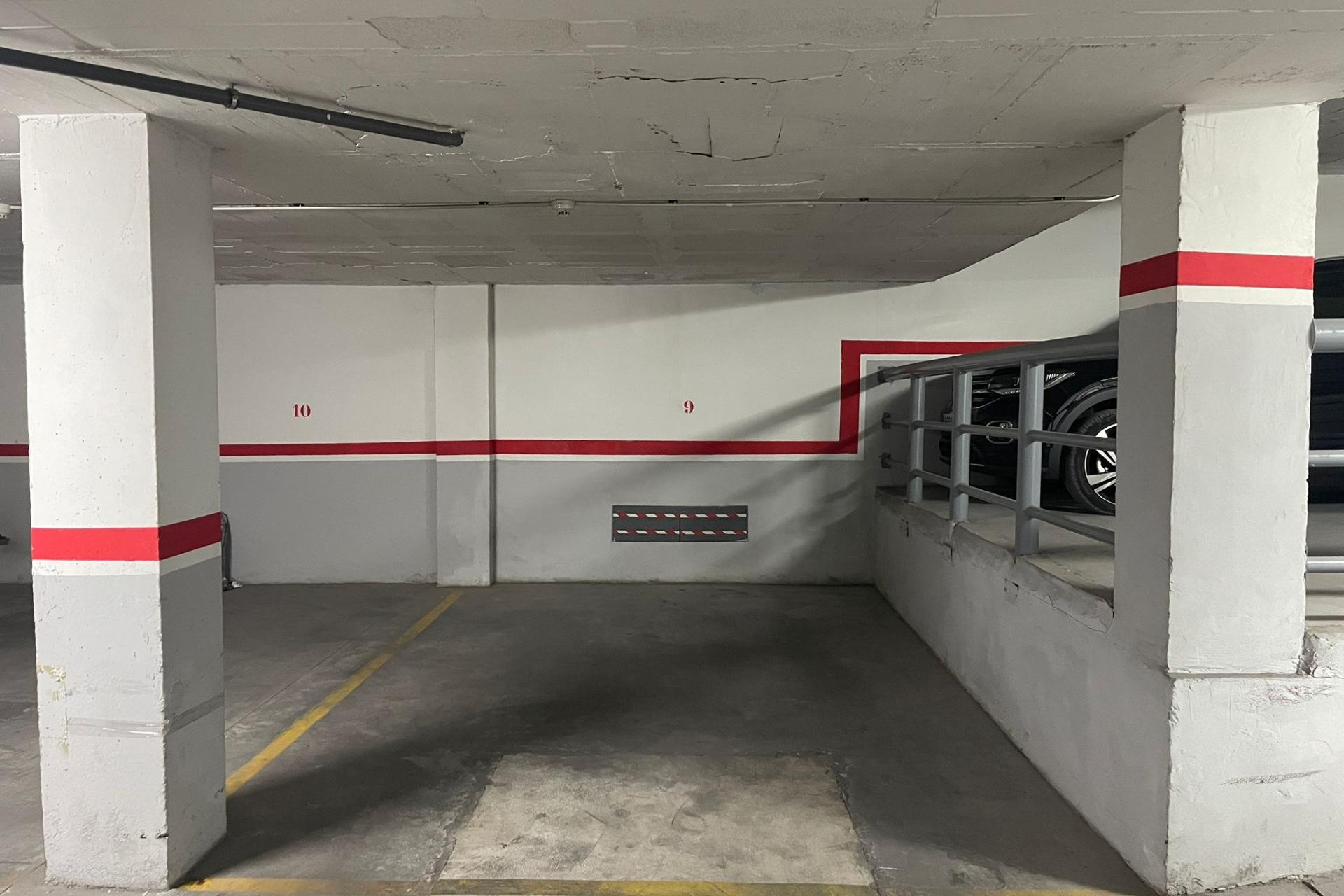 Resale - Parking - Torrevieja - Playa del cura