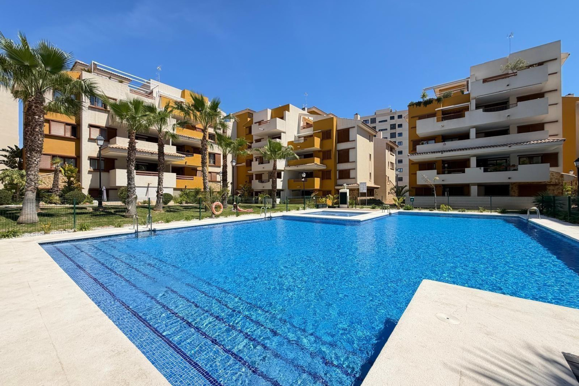 Resale - Penthouse - Torrevieja - Punta prima