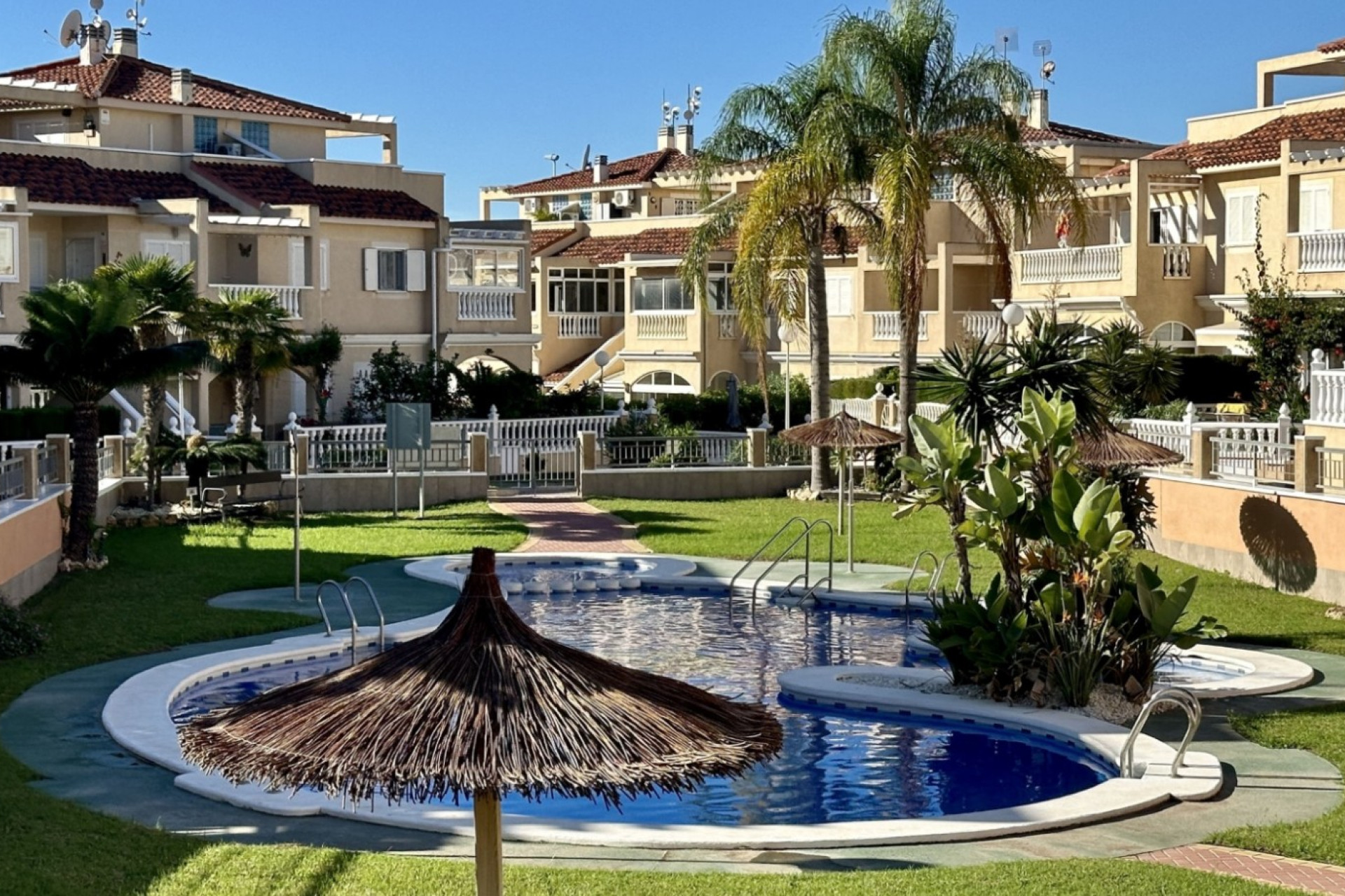 Resale - Quad Villa - Orihuela Costa - Playa Flamenca