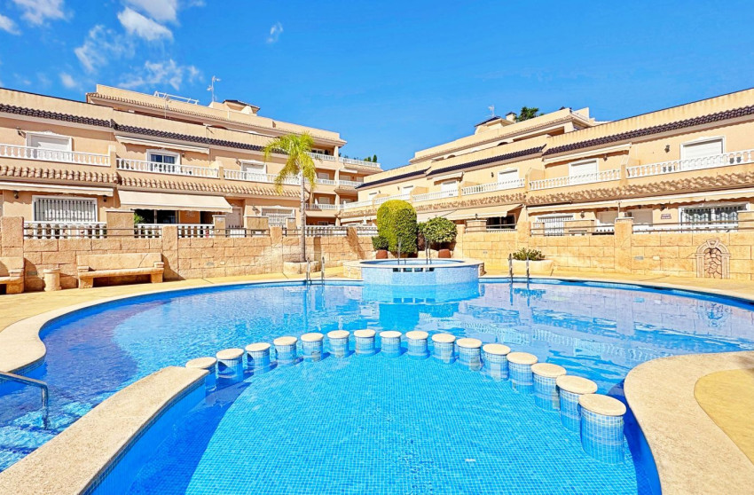 Resale - Quad Villa - Orihuela Costa - Villamartin