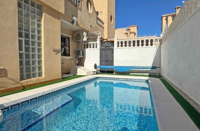 Resale - Quad Villa - Orihuela Costa - Villamartin