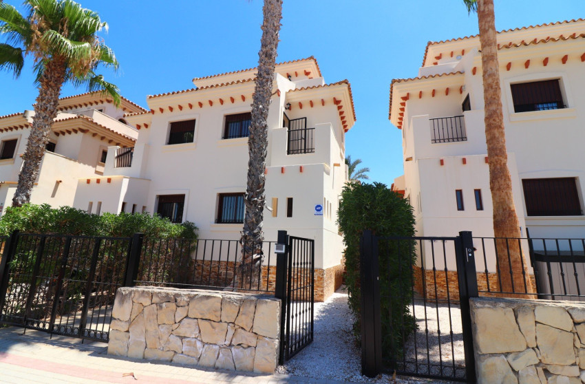 Resale - Semi-Detached Villa - Algorfa - La Finca Golf