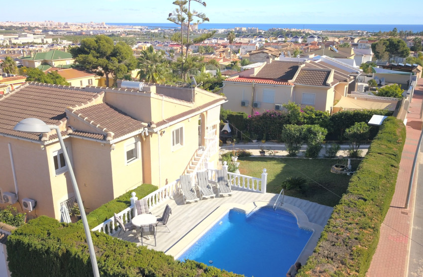 Resale - Semi detached Villa - Orihuela Costa - Los Balcones