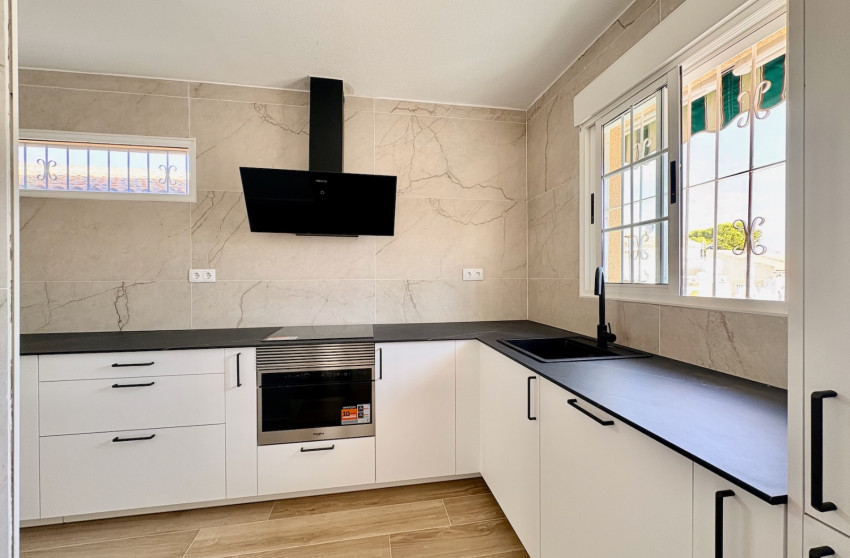 Resale - Single Family Home - Orihuela - Los Balcones