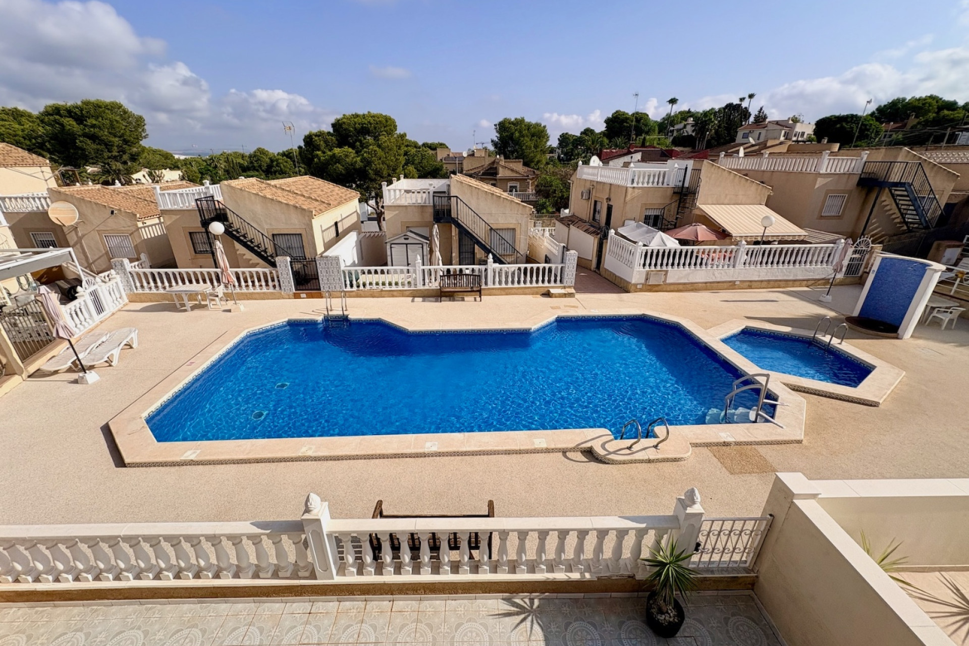 Resale - Single Family Home - Orihuela - Los Balcones