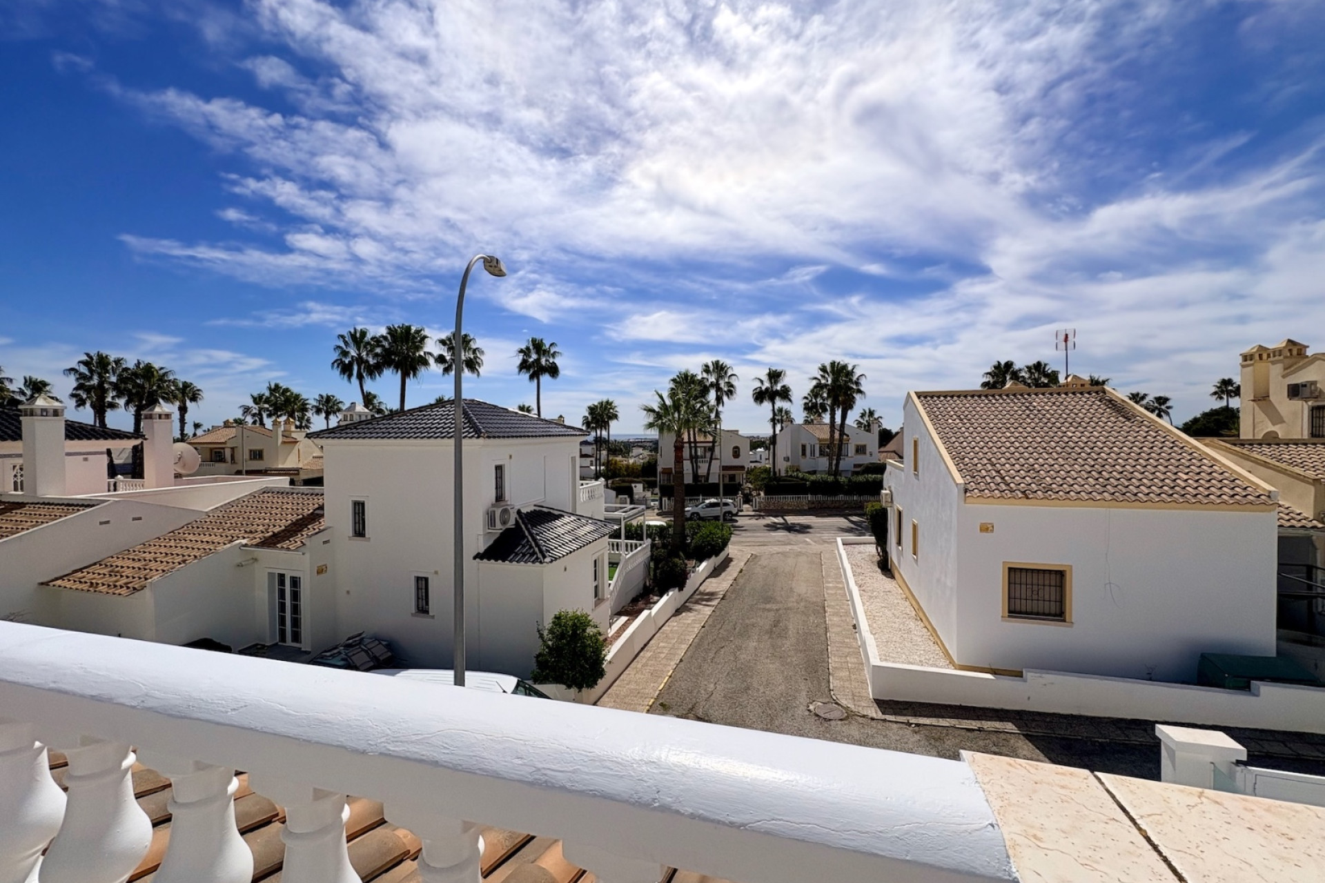 Resale - Single Family Home - Orihuela - Villamartin