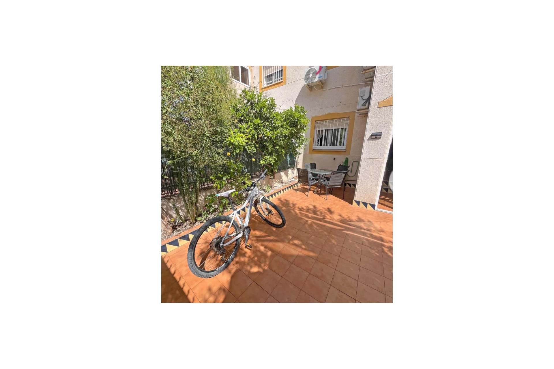 Resale - Terraced house - Guardamar del Segura - El Edén - Los Estaños